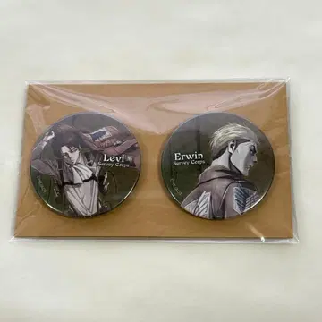 진격의 거인 후회 없는 선택 캔뱃지 리바이 엘빈