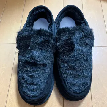 MEI 블랙 퍼 모카신