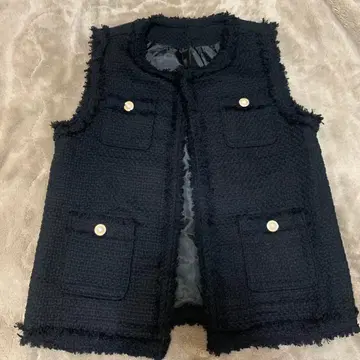 펄 버튼 노카라 프린지 트위드 베스트