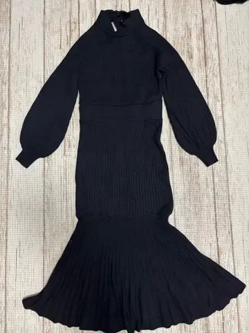 RESEXXY 리젝시 니트 원피스