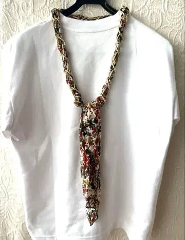 리브 드와 스카프 목걸이