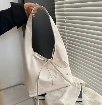 화이트 리본 포함 토트백