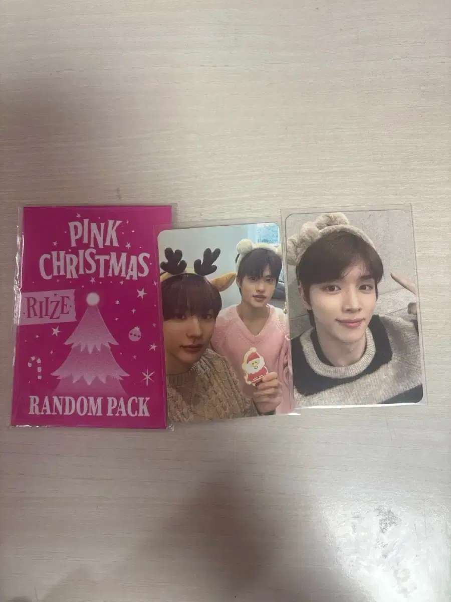 Riize Pink Christmas Random Pack Poca