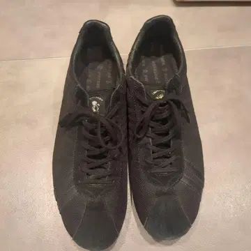 블랙 메쉬 스니커즈 패트릭