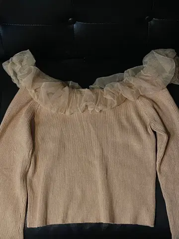 오휘숄 프릴 니트