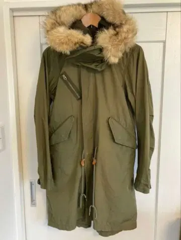 후드 부착 올리브 그린 모즈 코트