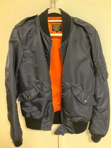 AVIREX MA-1 플라이트 자켓 네이비