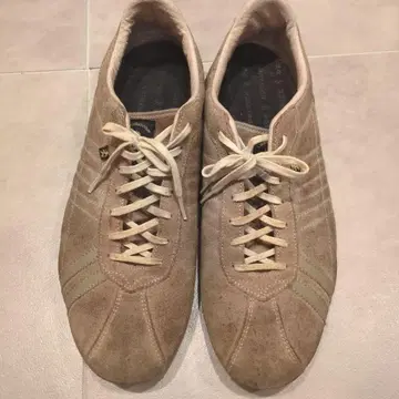 베이지 스웨이드 스니커즈 패트릭