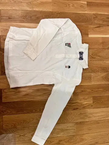 and per se 보타이 달린 화이트 셔츠 M