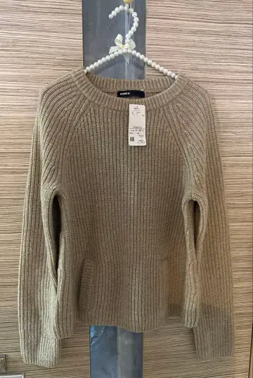 새상품 AS KNOW AS 베이지 리브 긴팔 스웨터