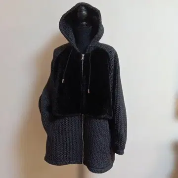 새상품 후드 부착 블랙 에코퍼 자켓