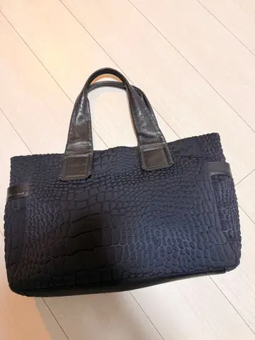 Kawa-Kawa 블랙 토트백