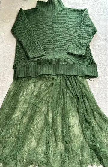 롱 스웨터 & 레이스 스커트 셋업