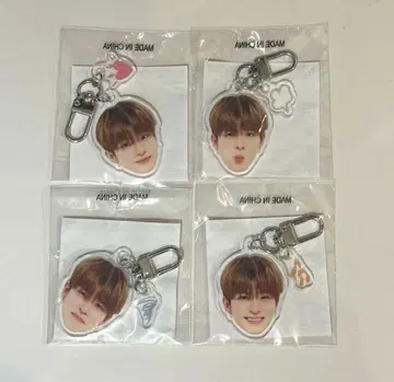 treasure 희로애락 캡슐 토이 얼굴 아크릴 키링 아사히