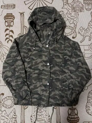 카모 패턴 후드 부착 밀리터리 자켓