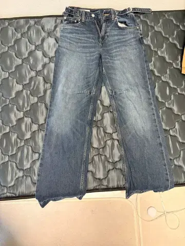 ZARA 다크 블루 스트레이트 청바지