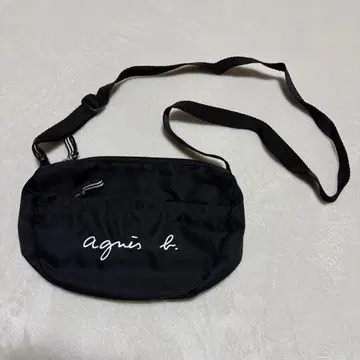 y110705 아그네스 베. 숄더백 블랙 작음 로고