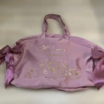 Maison de FLEUR 마이멜로디와 피아노 리본 포함 보스턴 백