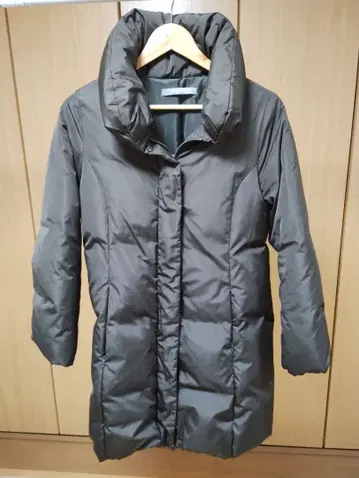 카키 다운 코트 볼륨 옷깃