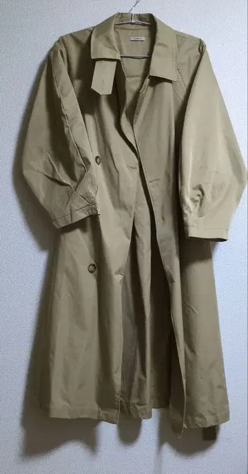 mystic 베이지 트렌치코트