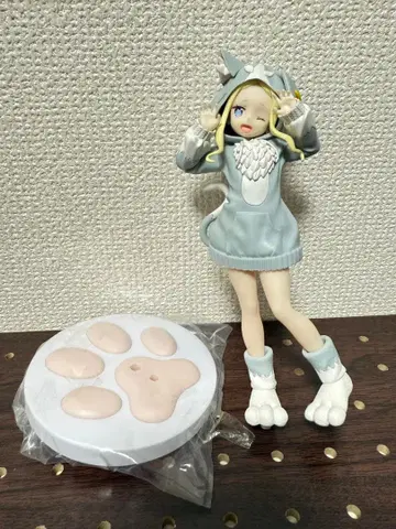 베아트리스 피규어 고양이 후드티