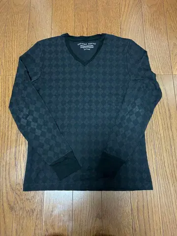 DESIGNER MERINO 블랙 V넥 스웨터