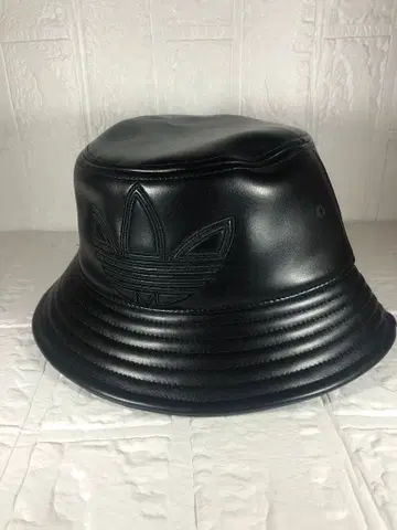 adidas 블랙 버킷햇