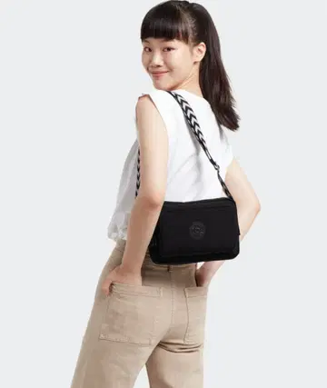 [ 새상품급 ] 공식 매장 구매 키플링 kipling 아바누엠 크로스백