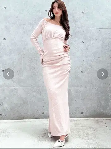 RESEXXY 루즈 개더 컷 머메이드 원피스