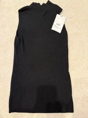 theory 블랙 슬리브리스 스웨터 S