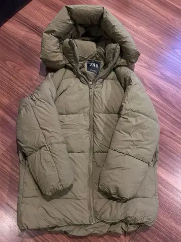 ZARA 후드 부착 다운 자켓 XS 올리브