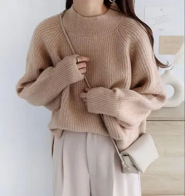 볼륨 소매 래글런 니트탑