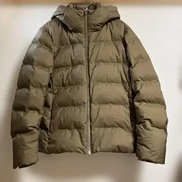 미사용급[UNIQLO 유니클로] 심리스 다운 후드티 자켓 M 사이즈