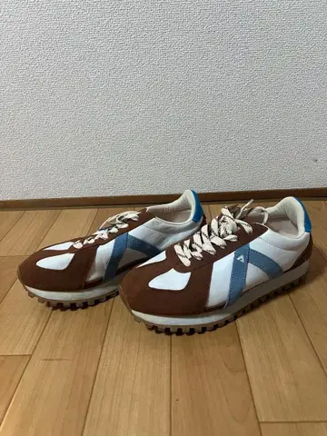 ASFVLT 스웨이드 러닝화 브라운