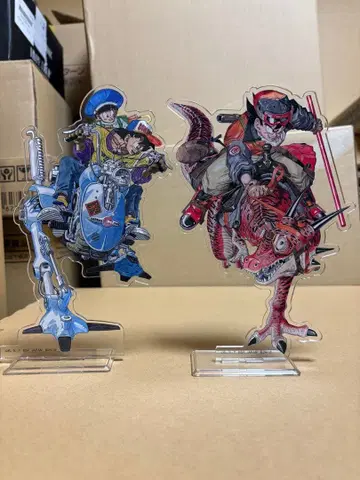 제일복권 드래곤볼 아크릴 스탠드 이족보행 로봇