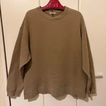 BEAMS 베이지 라운드넥 트레이닝복