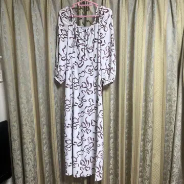 스월 무늬 롱 원피스