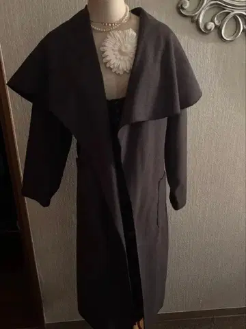 입으면 아는 뛰어난 품질 다크 그레이 롱 코트