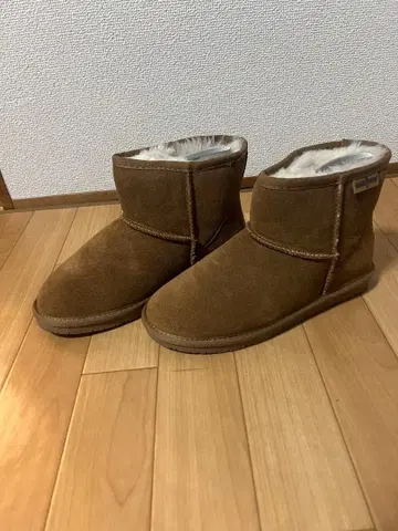 MINNETONKA 브라운 어그 부츠