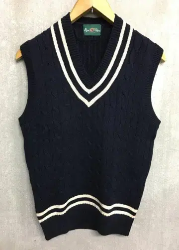 아란 V넥 스쿨 케이블 니트 베스트