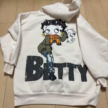 Betty Boop 후드 부착 후드티 아이보리