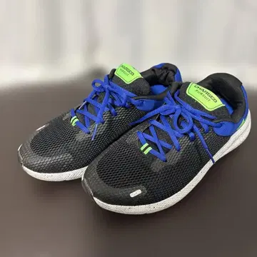 미니멀리스트 실행 중 UNDER ARMOUR 러닝화 27cm