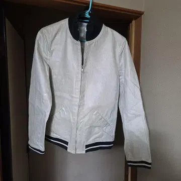 BOVCOTT 아이보리 리브 옷깃 점퍼