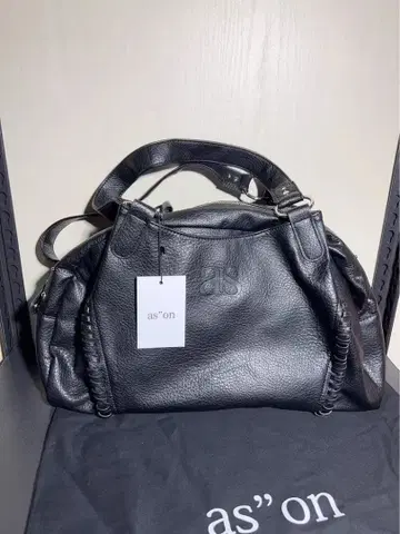 as'on 블랙 가죽 숄더백