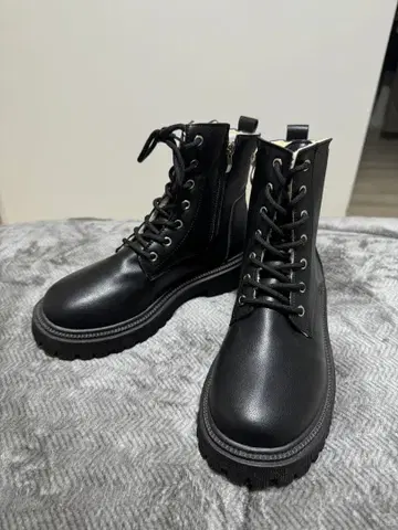 블랙 통굽 캐주얼 부츠 Size 25cm