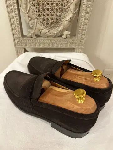 새상품급 그린 라벨 릴랙싱 로퍼 스웨이드 사이즈 7