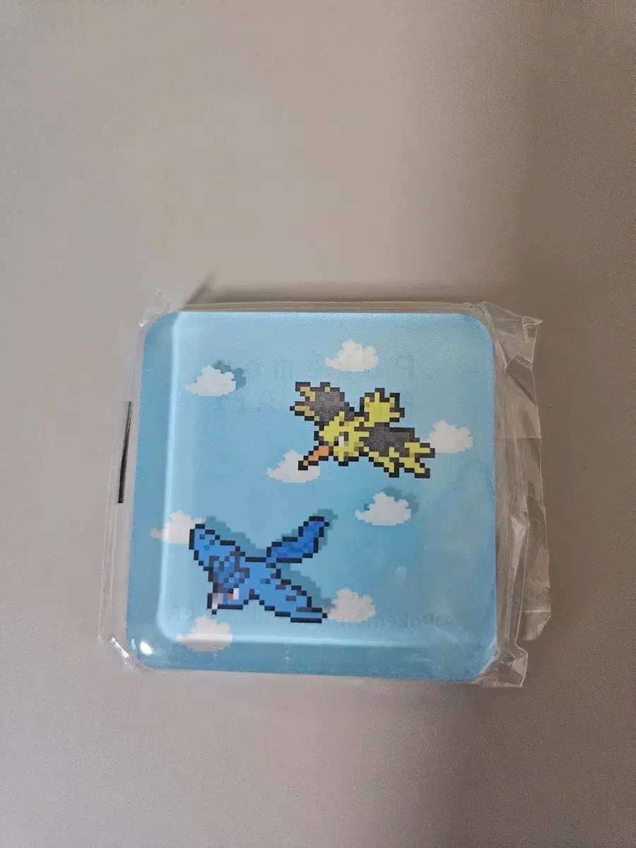 Pokemon Layer Magnet 2 Zapdos, Articuno