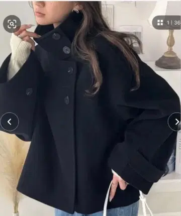 Classicalelf 블랙 버튼 숏코트