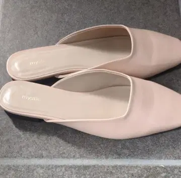 새상품 mystic 스퀘어 플랫 샌들