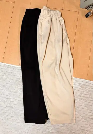 세트 판매 UNIQLOU 맨투맨 개더 팬츠 내추럴&블랙 M